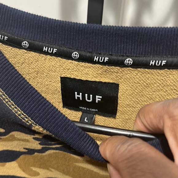 Huf sweatshirt - Picture 3 of 3